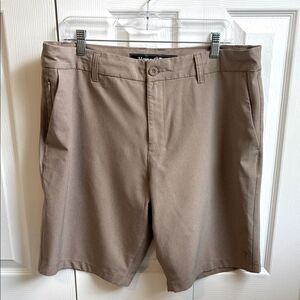 Hang Ten Men's Shorts 36 Tan Striped Flat Front